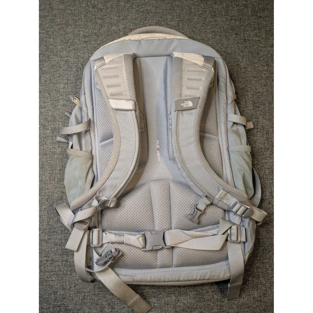 The North Face Recon Backpack White Cream Flex Vent Laptop School Travel Bag TNF